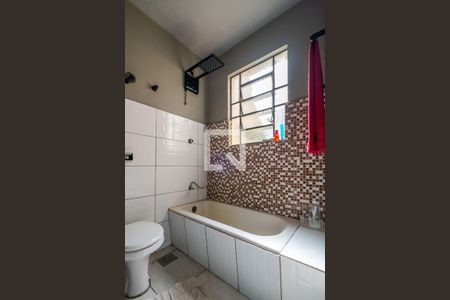 Banheiro de apartamento à venda com 1 quarto, 52m² em Praia de Belas, Porto Alegre