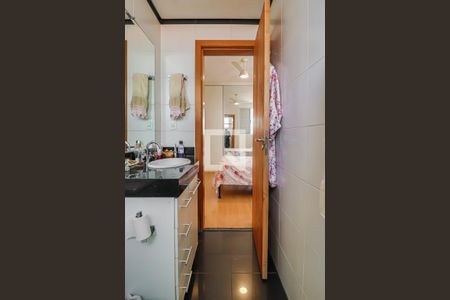 Apartamento à venda com 90m², 3 quartos e 2 vagasBanheiro do Quarto 1 Suíte