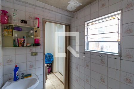 Casa à venda com 380m², 2 quartos e 2 vagasBanheiro do quarto 1