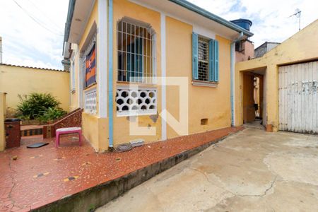 Casa à venda com 380m², 2 quartos e 2 vagasEntrada e garagem