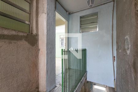 Entrada  de casa para alugar com 1 quarto, 35m² em Taboão, Diadema