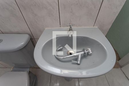 Banheiro  de casa para alugar com 1 quarto, 35m² em Taboão, Diadema