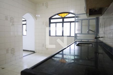 Casa à venda com 180m², 2 quartos e 2 vagasCozinha