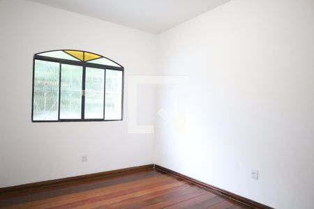 Sala 1 de casa à venda com 2 quartos, 180m² em Estrela do Oriente, Belo Horizonte