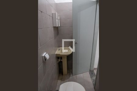 Banheiro de apartamento para alugar com 1 quarto, 50m² em Bom Retiro, São Paulo