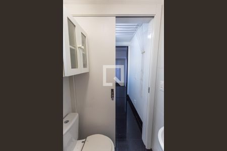 Apartamento para alugar com 98m², 3 quartos e 2 vagasBanheiro de Serviço