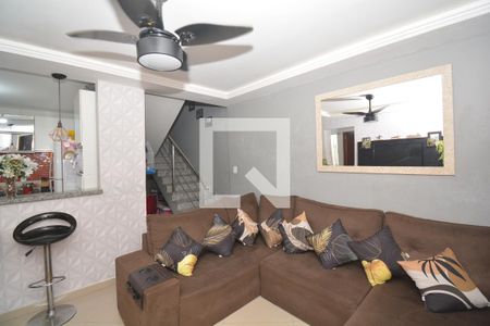 Sala de casa de condomínio à venda com 4 quartos, 90m² em Irajá, Rio de Janeiro