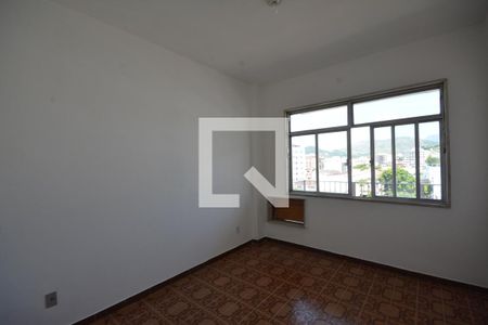 Quarto 1 de apartamento para alugar com 2 quartos, 109m² em Vila Valqueire, Rio de Janeiro