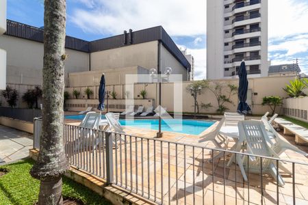 Apartamento à venda com 165m², 4 quartos e 2 vagasÁrea comum - Piscina