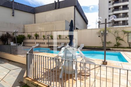Apartamento à venda com 165m², 4 quartos e 2 vagasÁrea comum - Piscina