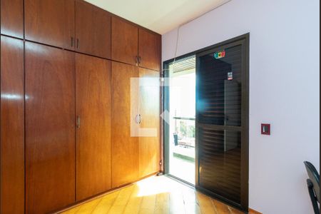 Apartamento à venda com 165m², 4 quartos e 2 vagasQuarto 3