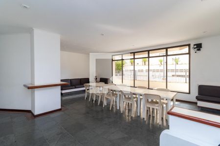 Apartamento à venda com 165m², 4 quartos e 2 vagasÁrea comum - Salão de festas