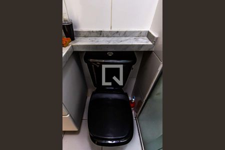 Apartamento à venda com 49m², 2 quartos e sem vaga Apartamento à venda com 49m², 2 quartos e sem vagaBanheiro