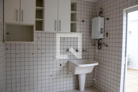 Casa para alugar com 400m², 4 quartos e 5 vagasÁrea de Serviço