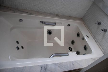 Casa para alugar com 400m², 4 quartos e 5 vagasBanheiro do Quarto 4