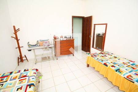 Casa à venda com 219m², 3 quartos e 6 vagasQuarto 