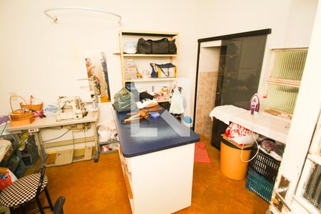 Casa à venda com 219m², 3 quartos e 6 vagasQuarto de Serviço