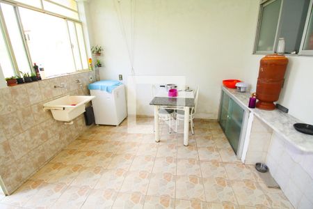 Casa à venda com 219m², 3 quartos e 6 vagasÁrea de Serviço