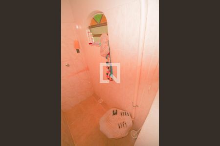 Casa à venda com 219m², 3 quartos e 6 vagasBanheiro 2