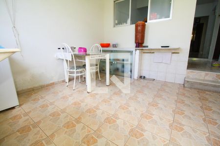 Casa à venda com 219m², 3 quartos e 6 vagasÁrea de Serviço