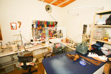 Casa à venda com 219m², 3 quartos e 6 vagasQuarto de Serviço