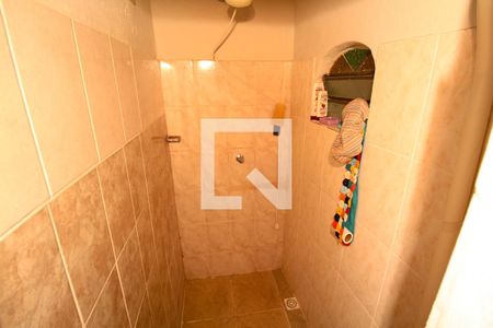 Casa à venda com 219m², 3 quartos e 6 vagasBanheiro 2