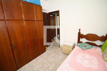 Casa à venda com 219m², 3 quartos e 6 vagasQuarto 2