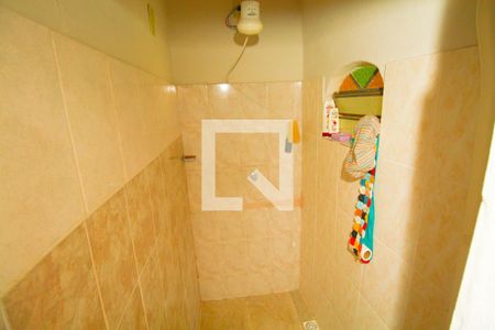 Casa à venda com 219m², 3 quartos e 6 vagasBanheiro 2