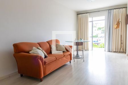Apartamento para alugar com 70m², 2 quartos e 1 vaga Apartamento para alugar com 70m², 2 quartos e 1 vagaSala