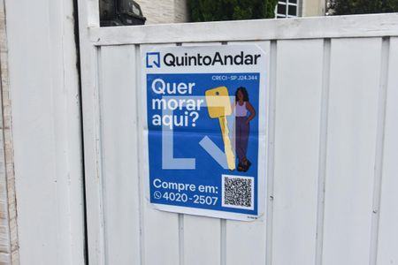 Casa à venda com 260m², 5 quartos e 7 vagas Casa à venda com 260m², 5 quartos e 7 vagasFachada