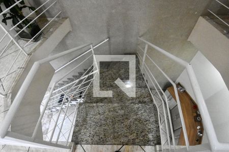 Casa à venda com 260m², 5 quartos e 7 vagas Casa à venda com 260m², 5 quartos e 7 vagasCorredor