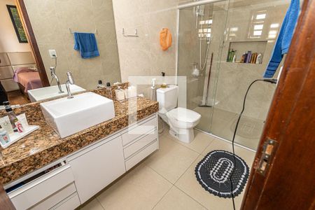 Banheiro da suíte de casa à venda com 3 quartos, 278m² em Minaslandia, Belo Horizonte