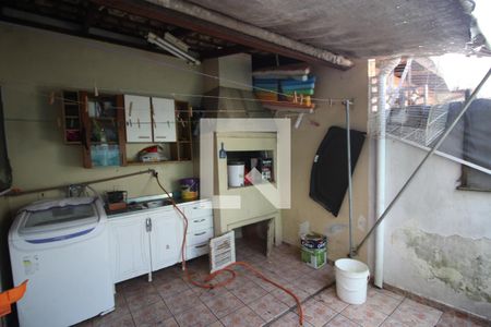 Casa de condomínio à venda com 102m², 3 quartos e 2 vagasVaranda