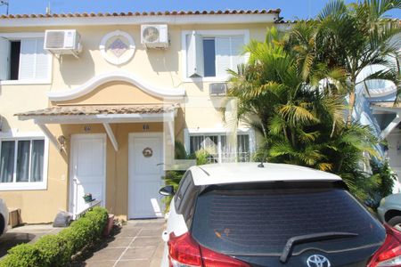 Casa de condomínio à venda com 102m², 3 quartos e 2 vagasFachada