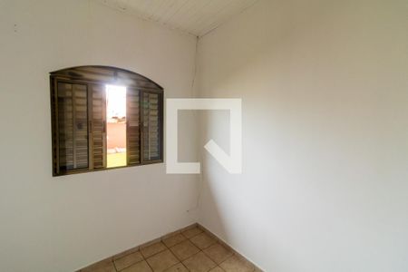 Casa à venda com 200m², 3 quartos e 6 vagas Casa à venda com 200m², 3 quartos e 6 vagasQuarto 2