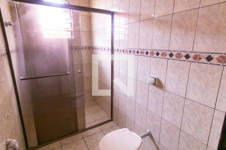 Casa à venda com 200m², 3 quartos e 6 vagas Casa à venda com 200m², 3 quartos e 6 vagasBanheiro 2