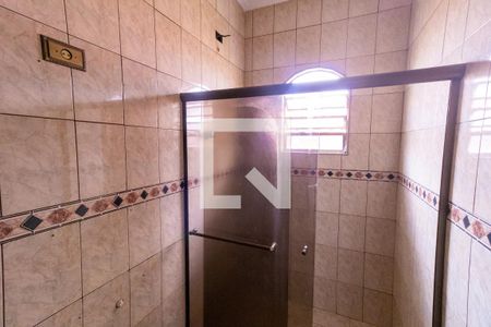 Casa à venda com 200m², 3 quartos e 6 vagas Casa à venda com 200m², 3 quartos e 6 vagasBanheiro 2