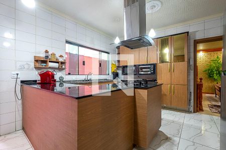 Casa à venda com 440m², 4 quartos e 4 vagas Casa à venda com 440m², 4 quartos e 4 vagasCozinha