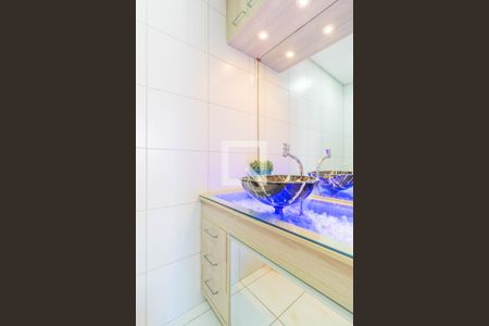 Apartamento à venda com 52m², 2 quartos e 1 vaga Apartamento à venda com 52m², 2 quartos e 1 vagaBanheiro