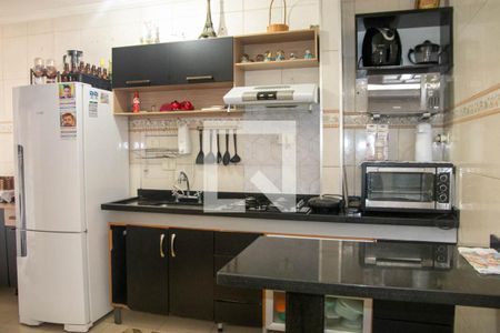 Casa para alugar com 70m², 3 quartos e 2 vagasCozinha