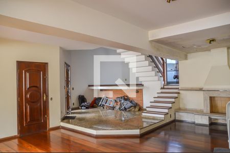 Casa à venda com 500m², 4 quartos e 6 vagasSala