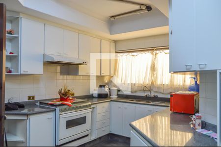 Casa à venda com 500m², 4 quartos e 6 vagasCozinha