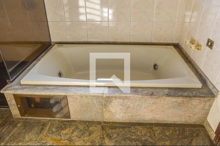 Casa à venda com 500m², 4 quartos e 6 vagasBanheiro da Suíte 3