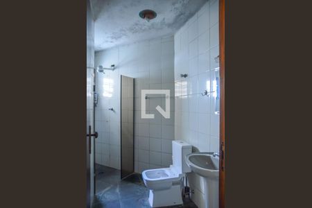 Casa à venda com 500m², 4 quartos e 6 vagasBanheiro de serviço