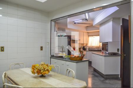 Casa à venda com 500m², 4 quartos e 6 vagasCozinha