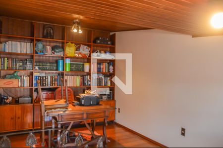 Casa à venda com 500m², 4 quartos e 6 vagasEscritório