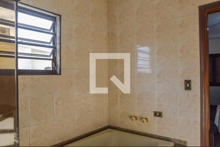 Casa à venda com 500m², 4 quartos e 6 vagasBanheiro da Suíte 3