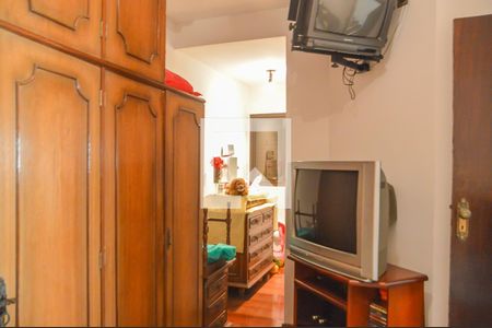 Casa à venda com 500m², 4 quartos e 6 vagasQuarto 2 - Suíte