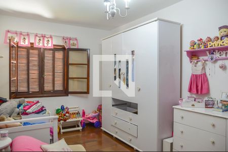 Casa à venda com 500m², 4 quartos e 6 vagasQuarto 4 - Suíte