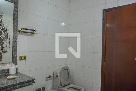 Casa à venda com 500m², 4 quartos e 6 vagasBanheiro da Suíte